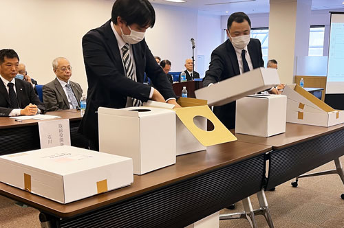 株主優待抽選の様子